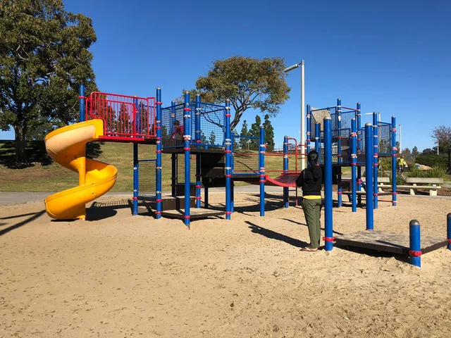 Hourglass Community Park