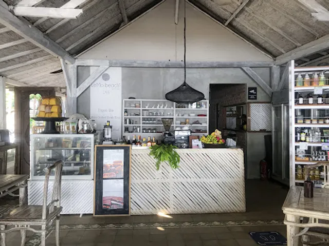 Lemo Beach Cafe by Malaika