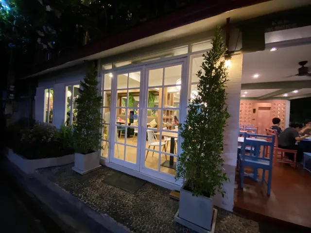 ร้านอาหารเจดอกบัว Dok Bua Vegetarian Restaurant
