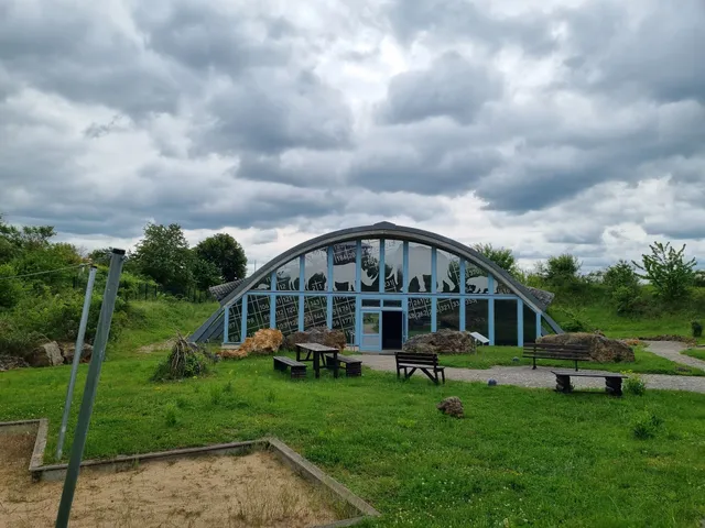 Ausgrabungsstätte Steinrinne Bilzingsleben (Touringen Stempel 374)