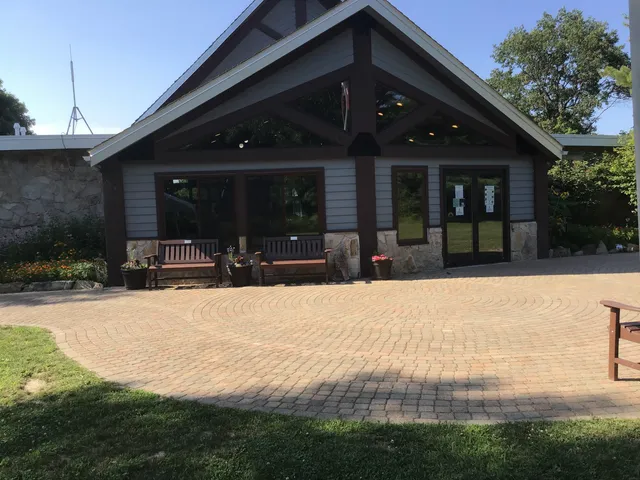 Minna Anthony Common Nature Center