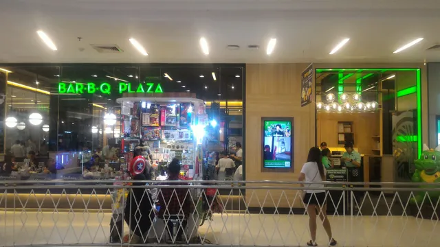 Bar-B-Q Plaza