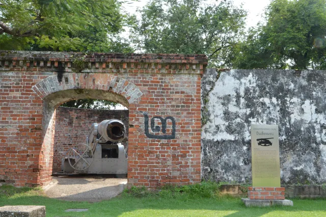 Phi Suea Samut Fort Museum
