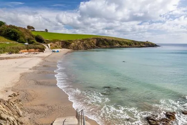 Porthcurnick Beach