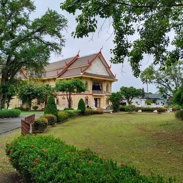 เรือนวรา เกสต์เฮาส์