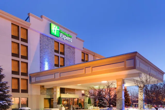 Holiday Inn Express Flint-Campus Area by IHG