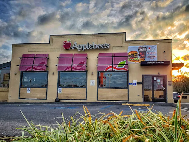 Applebee's Grill + Bar