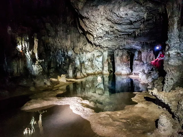 Grotta di punta degli stretti