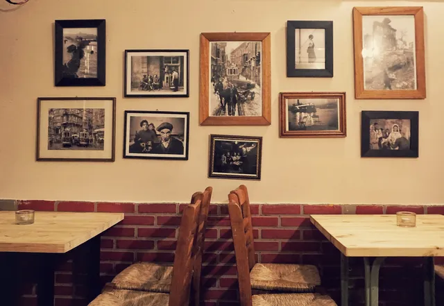 Aylak Politiki Kouzina