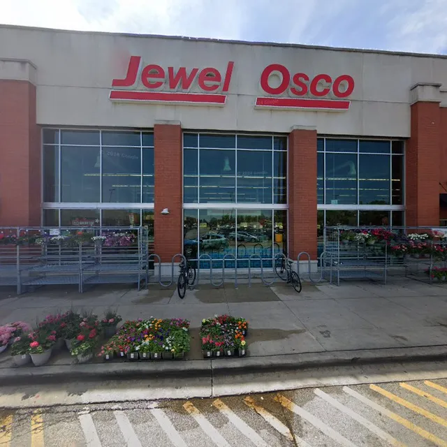 2520 N Narragansett Ave