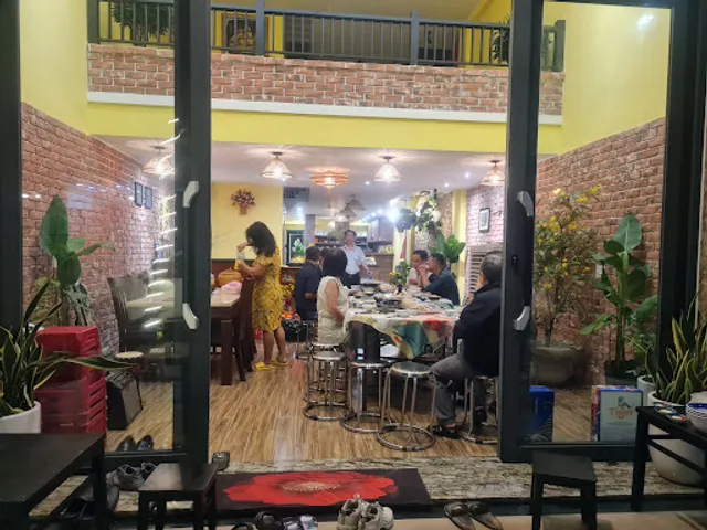 May's Breakfast Coffee & Homestay