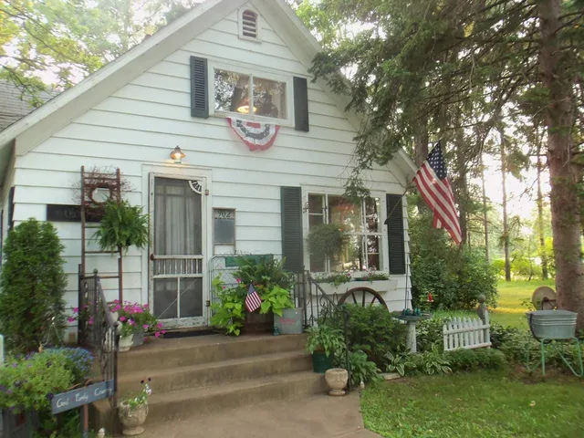 Whetstone's Antiques & Gifts