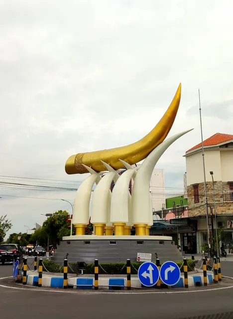 Tugu Kartonyono Ngawi