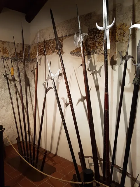 MAP - Museo delle armi bianche e delle pergamene