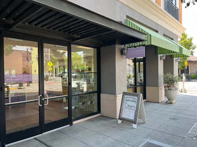 Hollingsworth Jewelers Gallery