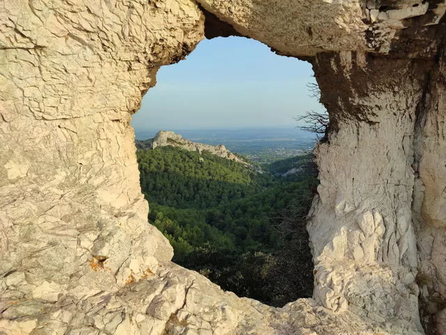 Le Rocher des Deux Trous