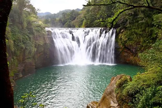 Cascata termale del Carlone