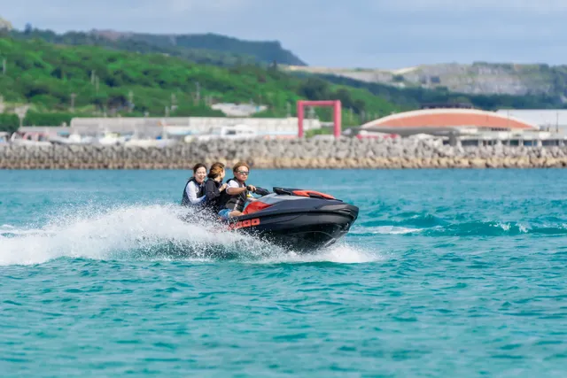 Okinawamarinsupotsusururu