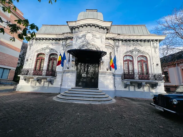 "Romance's House" Museum