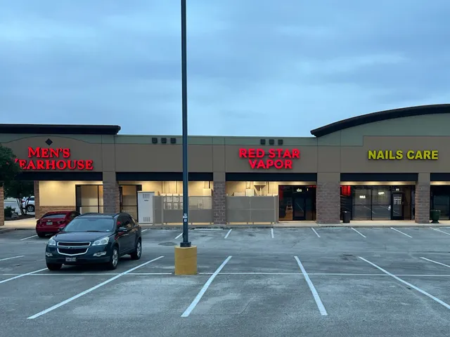 Red Star Vapor & Smoke