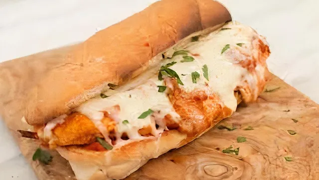 Sammy's Midnite Bar & Grill