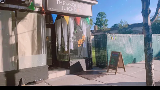 The Squeeze Juice Bar