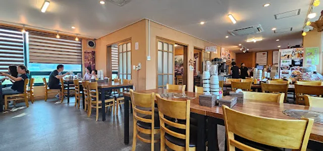 Jungang Top Makguksu (중앙탑막국수)