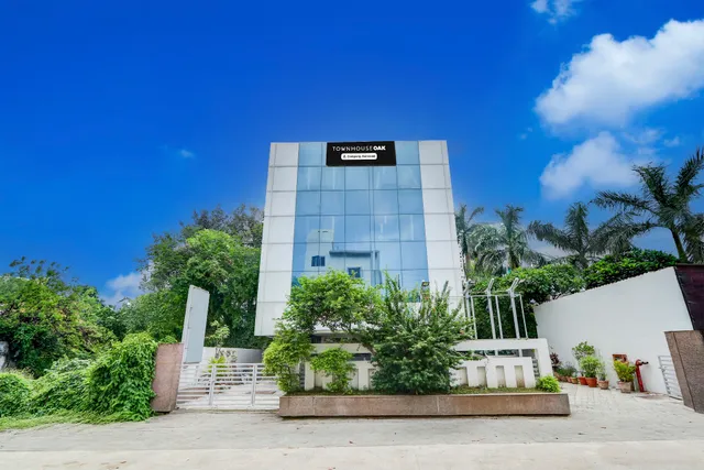 Townhouse Nagpur Airport Hotel Flora Inn