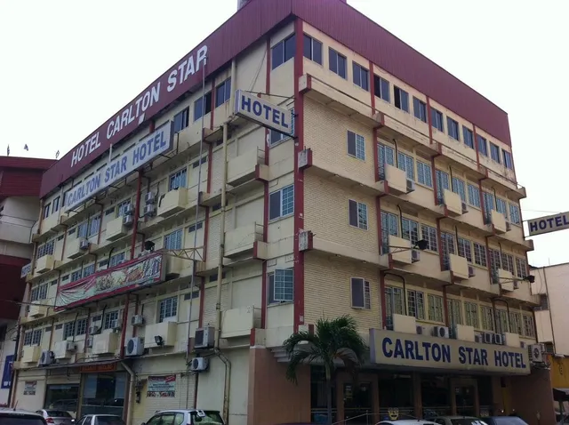 Carlton Star Hotel