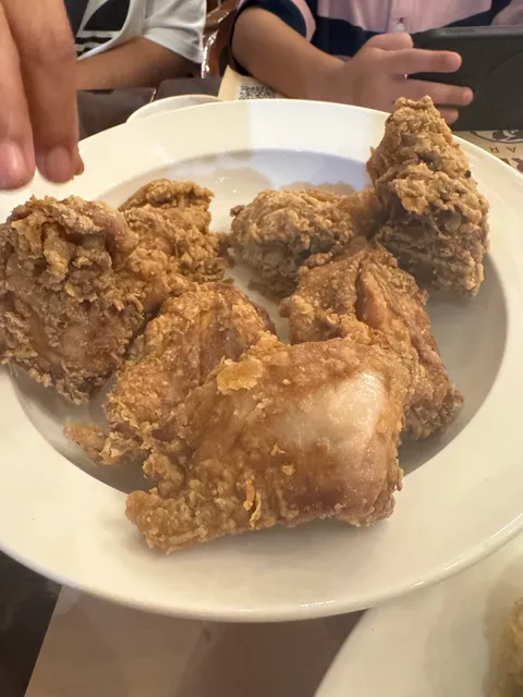 Roberto's - Clark City Front Mall