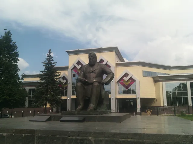 Pamyatnik I. Ya. Yakovlevu