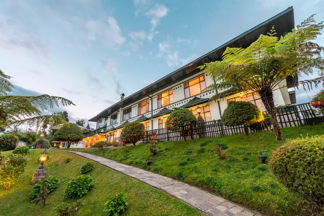 The Elgin Mount Pandim - Pelling - Heritage Resort & Spa (Since 1942)
