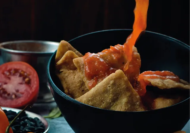 El Chilaquil Relleno Xola