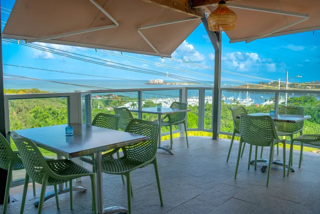 Okeah Modern Kitchen & Bar (Steakhouse & Seafood)