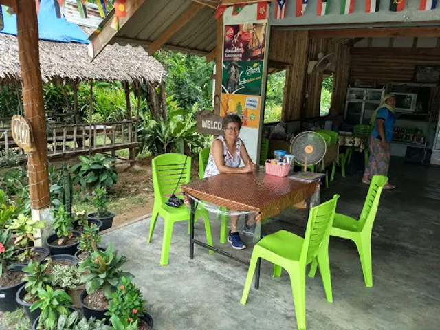 Krouw Baanrow Restaurant