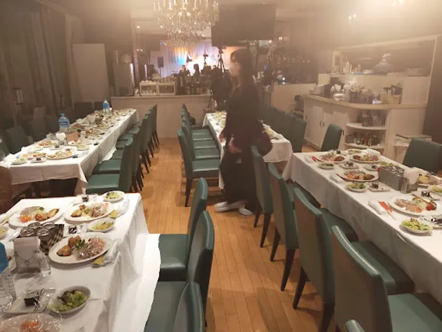 Live Restaurant Aoyama