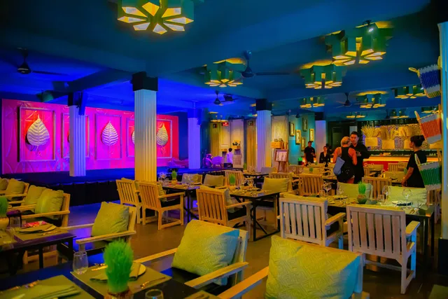 Robam Pub Street - Dance Show