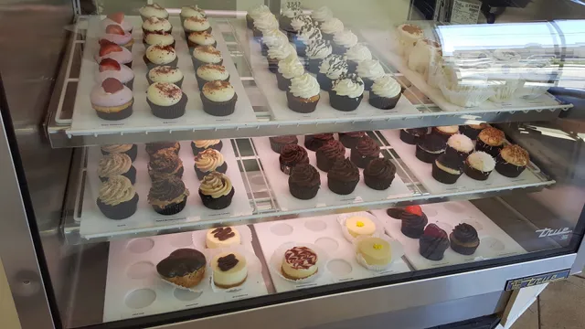 Lark Cake Shop Pasadena