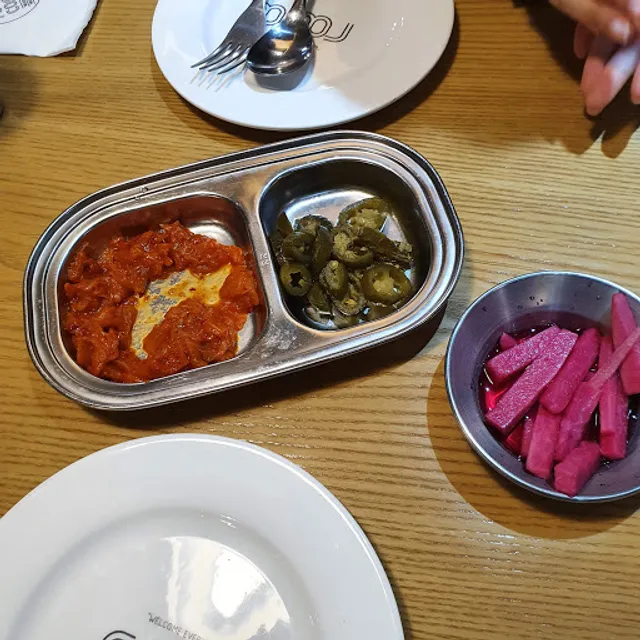 라라코스트익산부송점