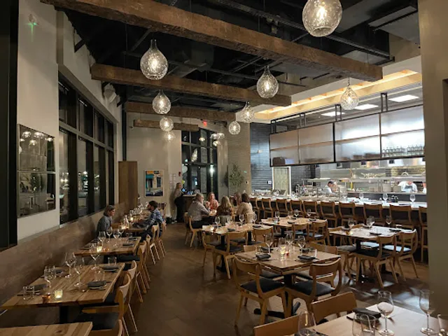 Culamar Seafood Rest + Rooftop Bar