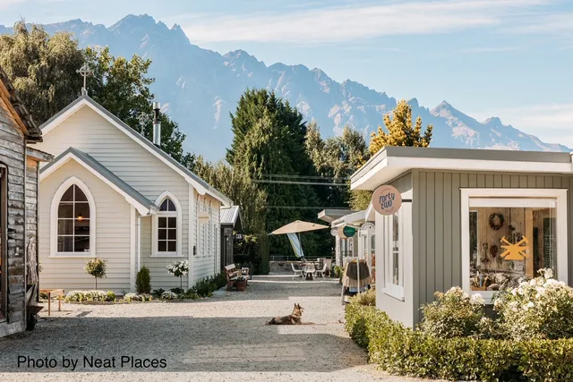 Country Lane Retail Village