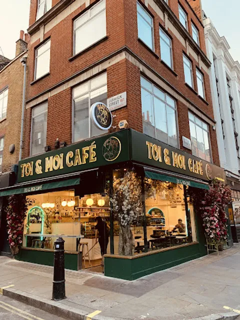 Toi & Moi Cafe