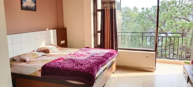 Peaks and pines homestay