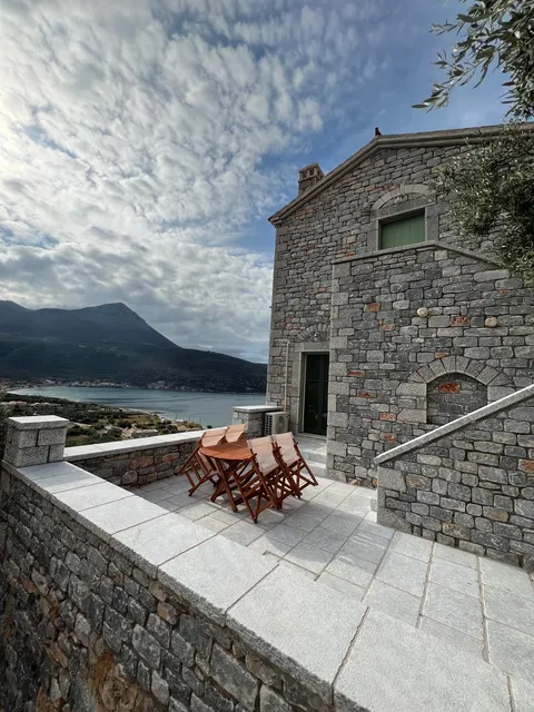 Casa Nostra Maisonette