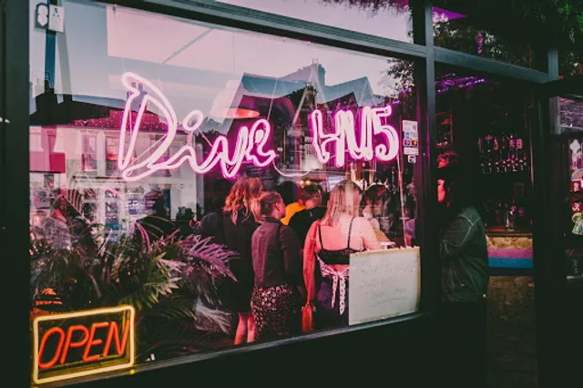 DiveHu5/Higher Ground Coffee/PZAHU5