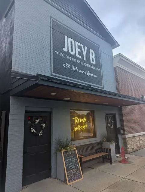 Joey B's