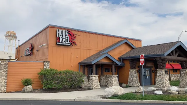 Hook & Reel Cajun Seafood & Bar