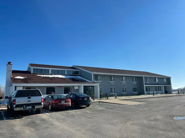 Belgium Inn & Suites