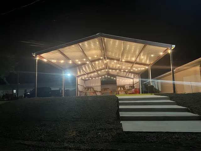 Driftwood Inn & Lodge by the Lake