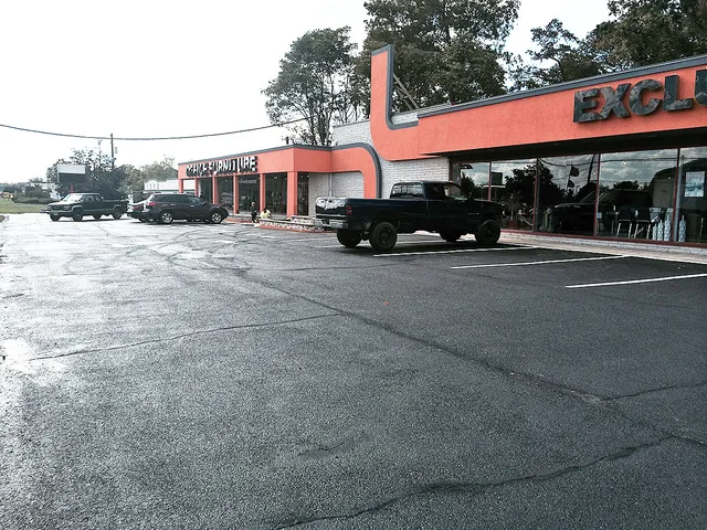 Creative Furniture Galleries - Modern Furniture